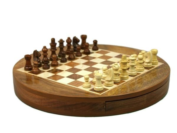 round chess board with chess pieces