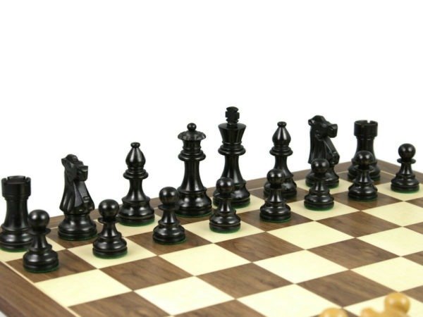 ebonised french lardy staunton chess pieces