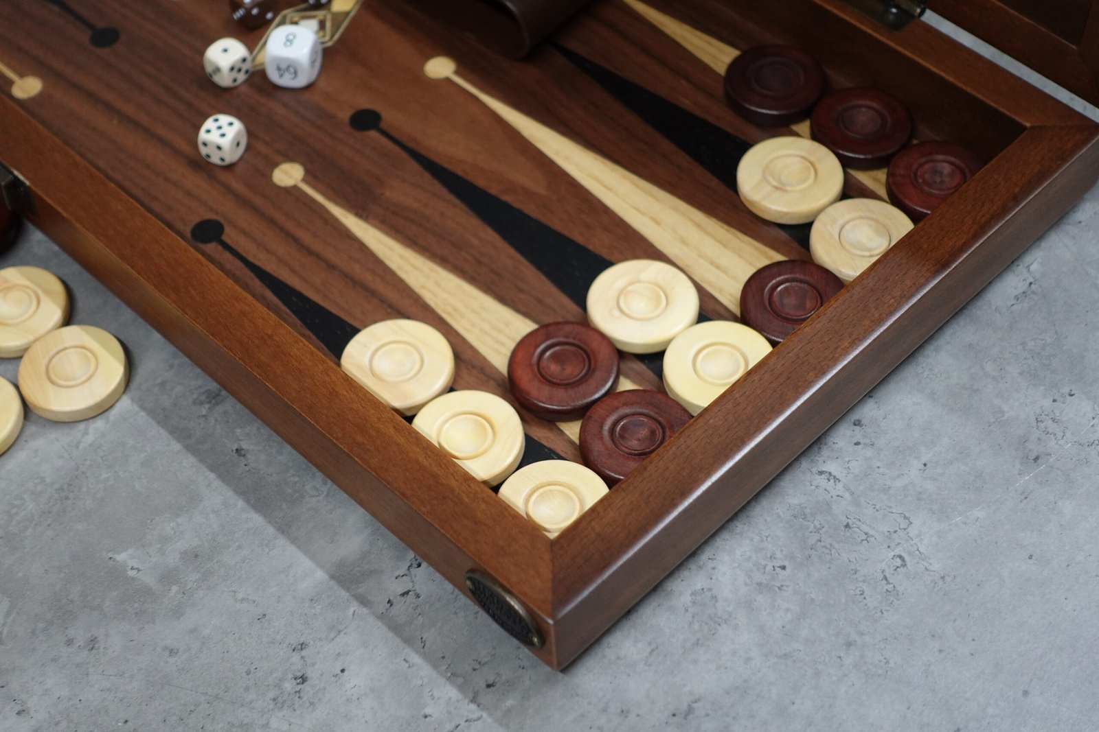 Helena Woodland Walnut Backgammon Set 20 Inch - Image 5