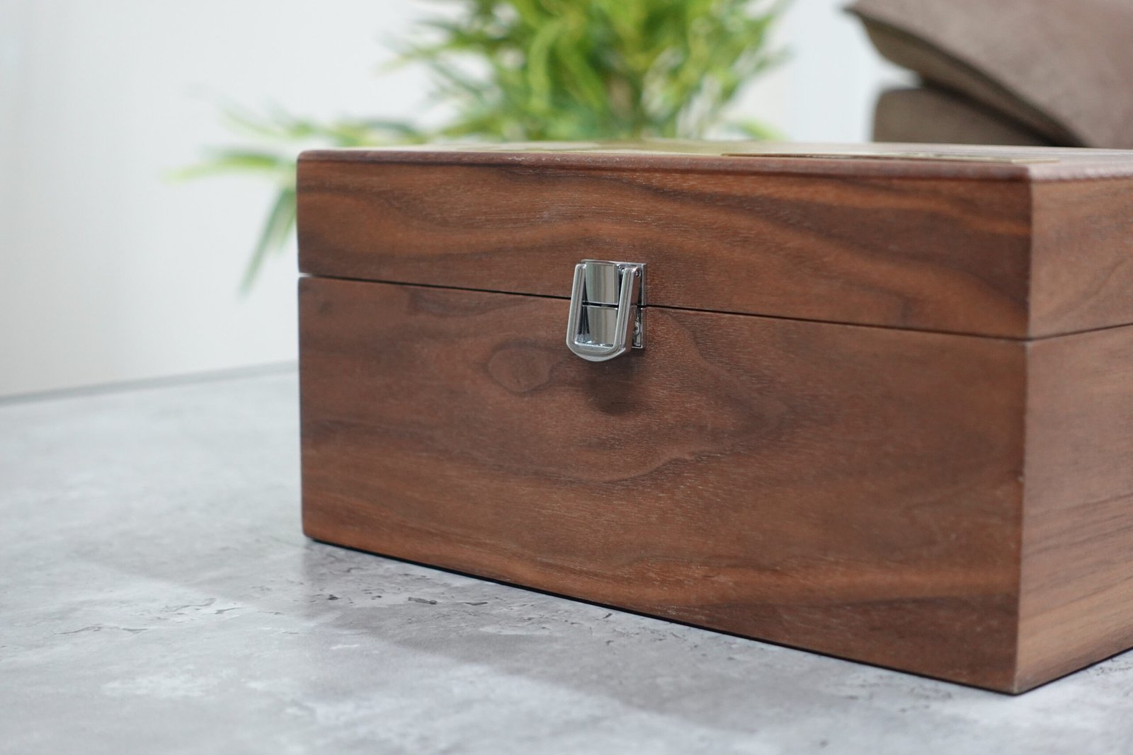Walnut Chess Box With Metal Clasp 3.75 Inch - Image 6