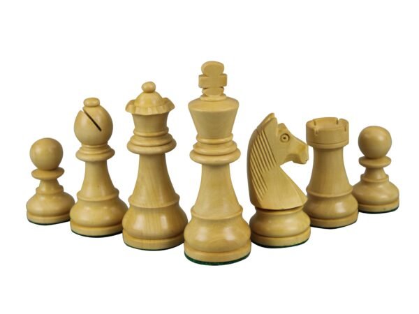 boxwood staunton chess pieces