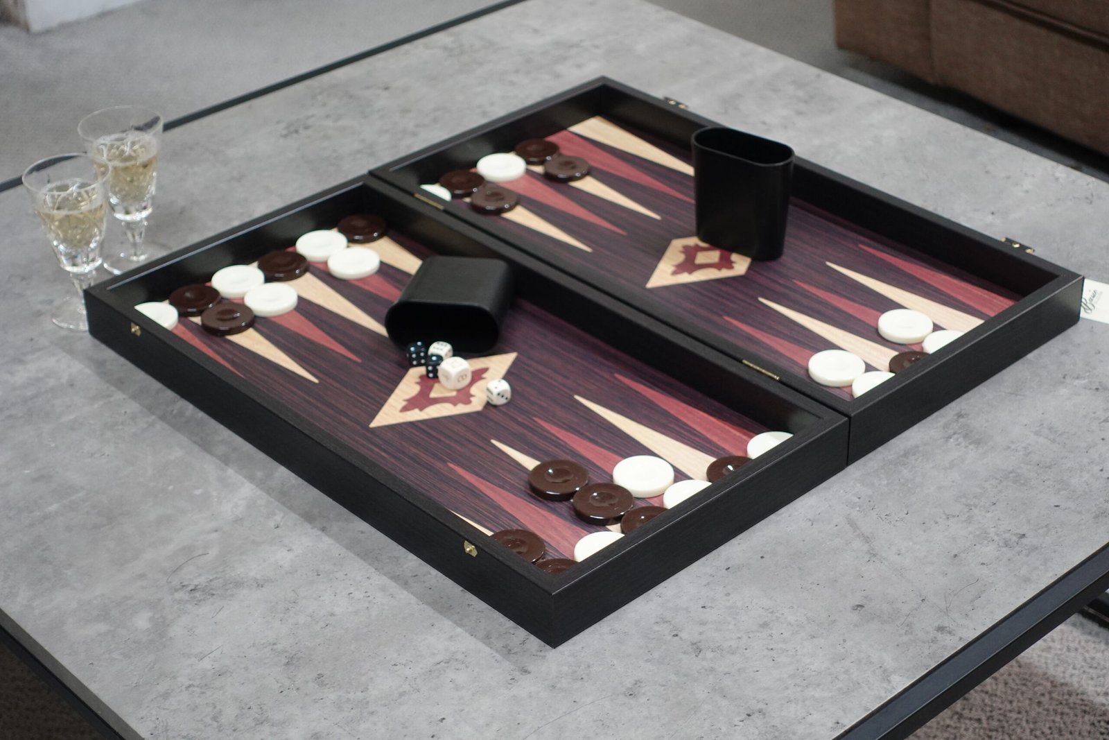 Manopoulos Wenge & Oak Backgammon Set 20 Inch - Image 7