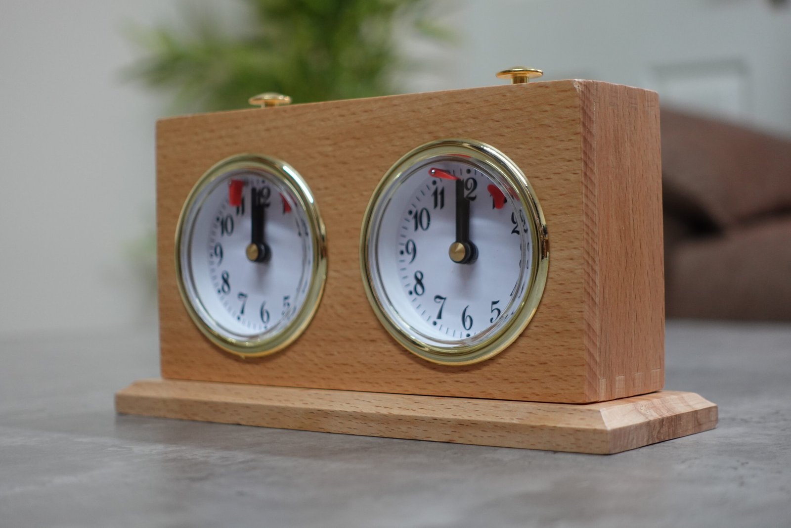Natural Turnier Analog Wood Chess Clock With Stand - Image 5