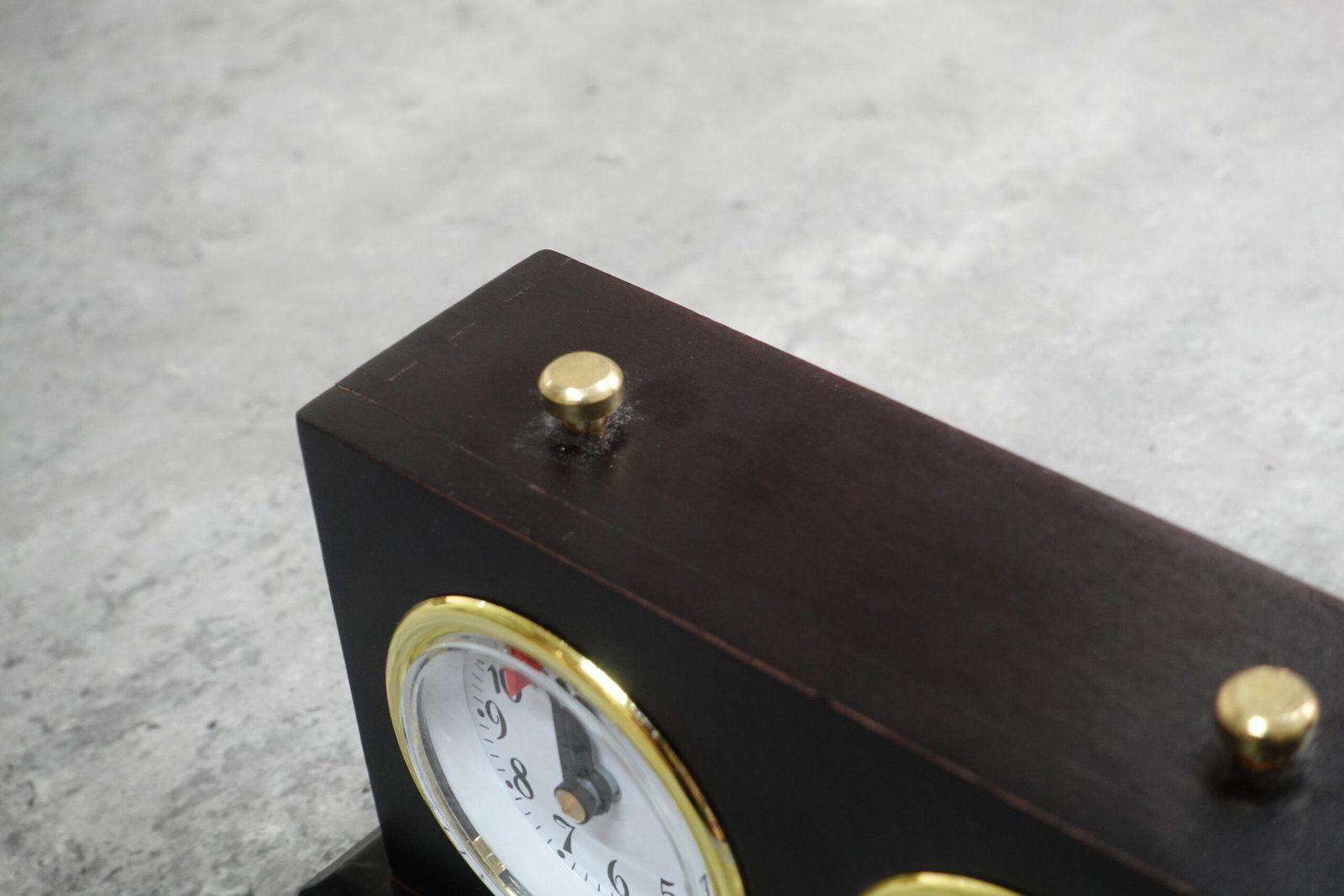 Stained Brown Turnier Analog Wood Chess Clock With Stand - Image 3