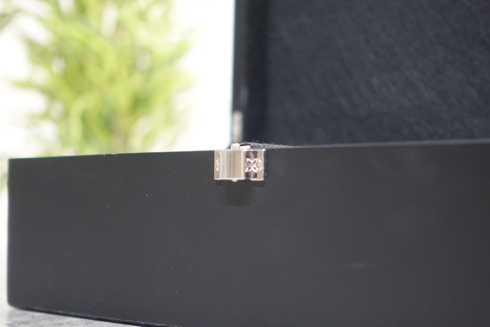 Ebony Chess Box With Metal Clasp 3.75 Inch - Image 7