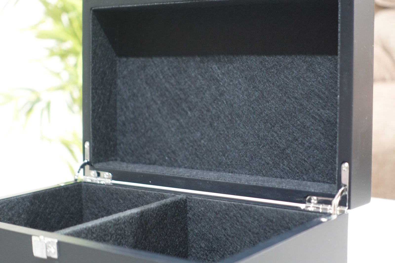 Ebony Chess Box With Metal Clasp 3.75 Inch - Image 4