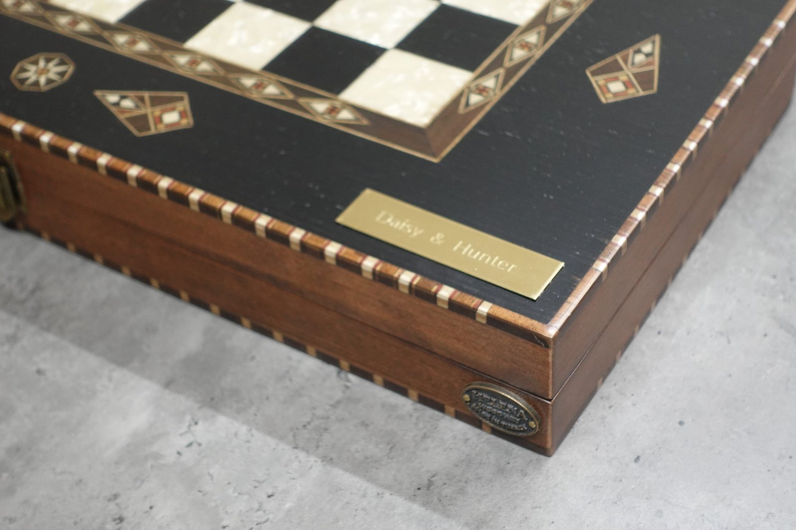 Helena Rural Ebony Mother of Pearl Backgammon Set 20 Inch - Image 2