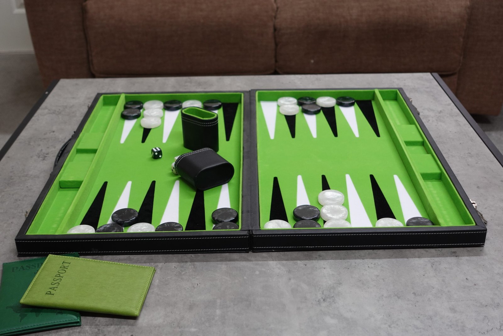 Lime Green Leather Backgammon Set 21 Inch - Image 3